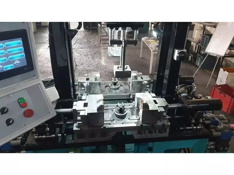 automated gravity die casting.webp